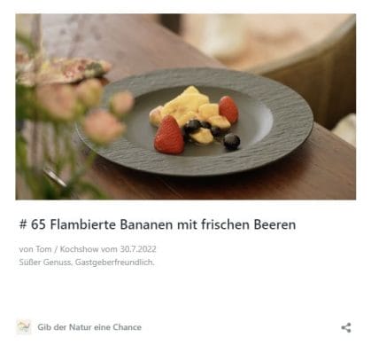 #65 Flambierte Banane mit frischen Beeren